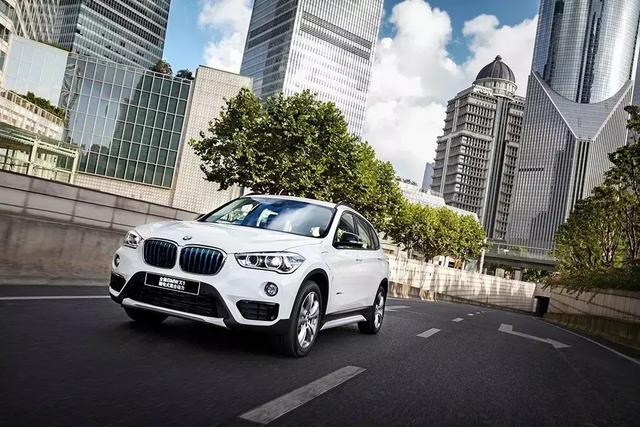 豪華車企紛紛發(fā)力新能源汽車，誰是領(lǐng)跑者？