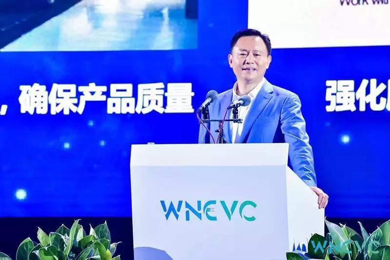 這是首屆世界新能源汽車大會上，不得不說的話題